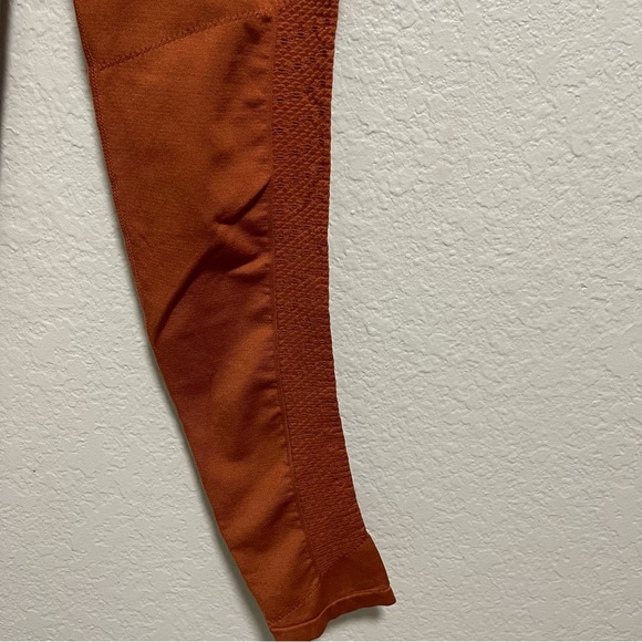 Fabletics Sync Seamless High-Waisted 7/8 Legging Size XS - Picture 2 of 5